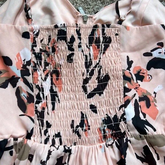 GUESS! - Picture 6 of 6